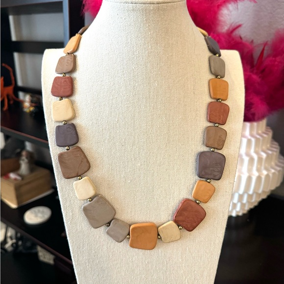 Vintage Neutral Square Bead Necklace - Picture 4 of 5